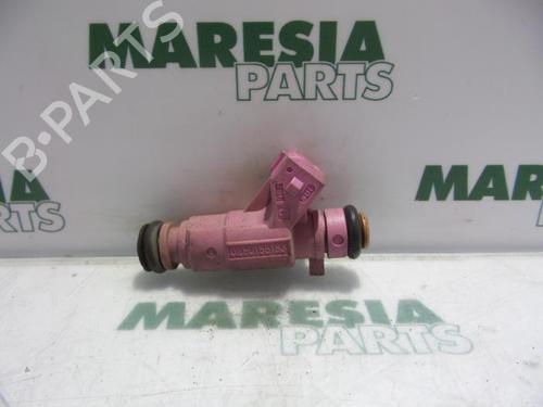 Inyector FIAT IDEA (350_) 1.4 16V (95 hp) 31530921