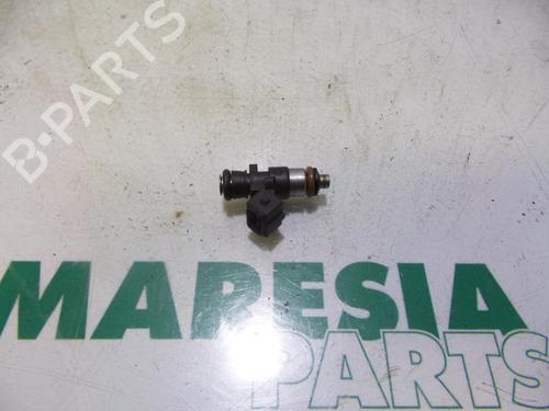 Used Injector FIAT 500 (312_) 0.9 (312AXG1A, 312.AXG11) (86 hp) 31530476