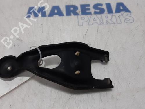 Used Support PEUGEOT 208 I (CA_, CC_) 1.4 HDi (68 hp) 31517169