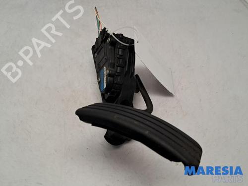 Used Pedal RENAULT ESPACE IV (JK0/1_) 2.0 (JK0A, JK1D, JK0N) (170 hp) 31498702