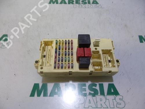Used Fuse box ALFA ROMEO GT (937_) 2.0 JTS (937CXH1A, 937CXH11) (165 hp) 31476321