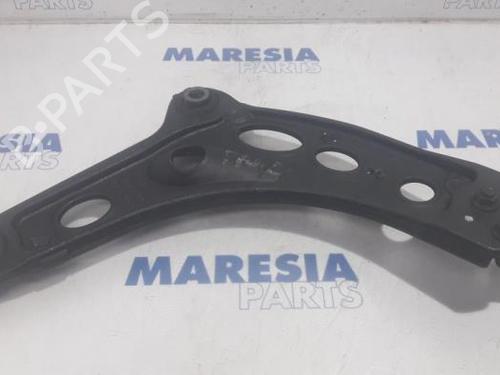 Used Left front suspension arm OPEL VIVARO B Van (X82) 1.6 CDTI (05) (120 hp) 31395855
