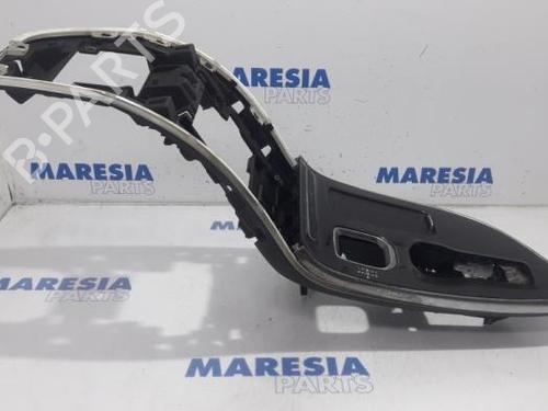 Mittelkonsole RENAULT ESPACE V (JR_) 1.6 TCe 200 (200 hp) 31481682