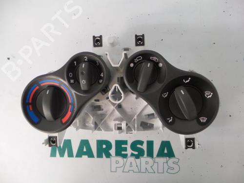 Used Climate control FIAT PANDA (169_) 1.2 (169.AXB11, 169.AXB1A) (60 hp) 31458214