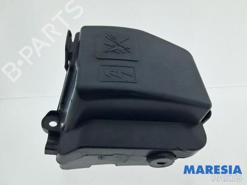 fuse-box-renault-clio-iv-bh_-2012-2013-2014-2015-2016-2017-2018-2019-2020-2021-38937453 main image