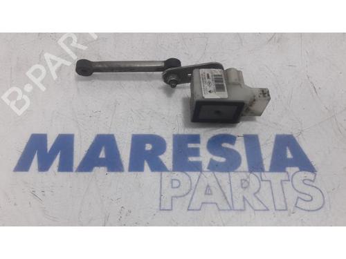 Used Headlight adjuster motor Headlight adjuster motor RENAULT MEGANE III Grandtour (KZ0/1) 2.0 TCe (KZ0K, KZ1T) (180 hp) 31447527 31447527