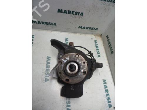 left-front-steering-knuckle-lancia-lybra-sw-839_-1999-2000-2001-2002-2003-2004-2005-31424588 main image