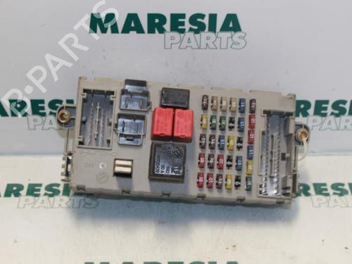 Used Fuse box FIAT DOBLO Box Body/MPV (223_) 1.9 D (223ZXB1A) (63 hp) 31498543