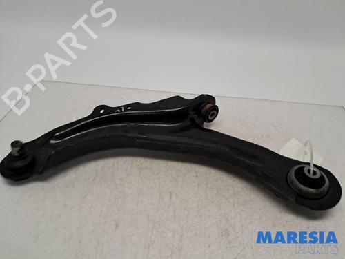 Used Left front suspension arm Left front suspension arm RENAULT CAPTUR I (J5_, H5_) 1.3 TCe 150 (J5NK, J5JS) (150 hp) 34039614 34039614