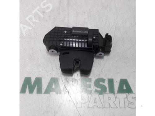 electronic-module-peugeot-208-i-ca_-cc_-2012-2013-2014-2015-2016-2017-2018-2019-2020-2021-31495426 main image