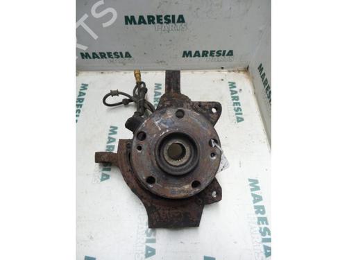 Used Right front steering knuckle Right front steering knuckle RENAULT SAFRANE II (B54_) 2.5 20V (B54F) (165 hp) 31422433 31422433