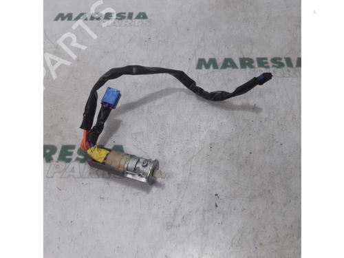 ignition-barrel-peugeot-206-hatchback-2ac-1998-1999-2000-2001-2002-2003-2004-2005-2006-2007-2008-2009-2010-2011-2012-31535156 main image