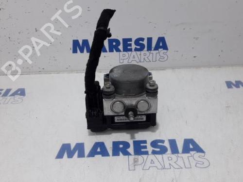 Used ABS pump FIAT BRAVO II (198_) 1.4 (198AXA1B) (90 hp) 31516428