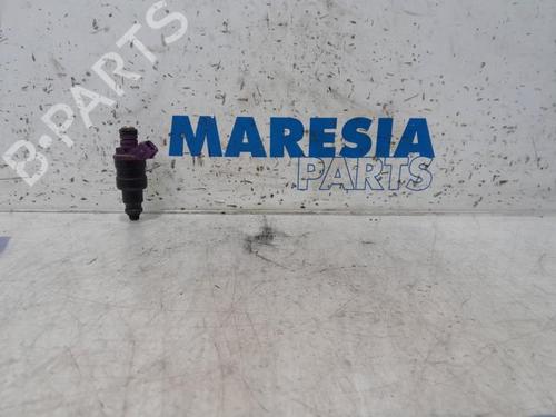 injector-renault-twingo-i-c06_-1993-1994-1995-1996-1997-1998-1999-2000-2001-2002-2003-2004-2005-2006-2007-2008-2009-2010-2011-2012-31400650 main image