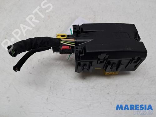 Fuse box PEUGEOT 308 SW II (LC_, LJ_, LR_, LX_, L4_) 1.6 BlueHDi 120 | BP31436675E1