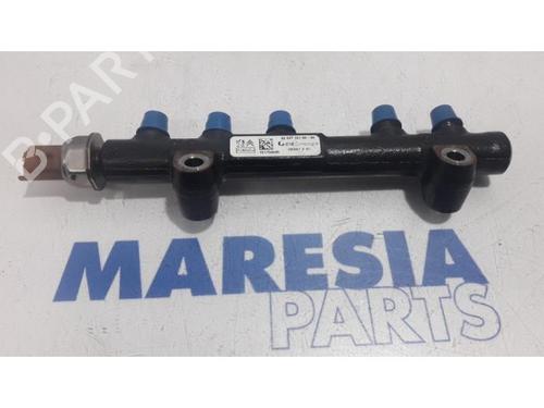 Used Injection rail CITROËN C4 CACTUS 1.6 BlueHDi 100 (99 hp) 31517987