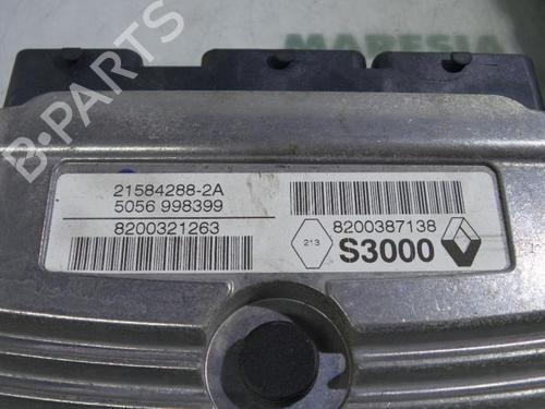 Used Engine control unit (ECU) RENAULT MEGANE II Estate (KM0/1_) 1.6 (113 hp) 31398651