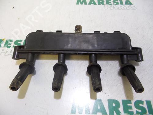 Used Ignition coil PEUGEOT 206 Hatchback (2A/C) 1.4 i (75 hp) 31460950