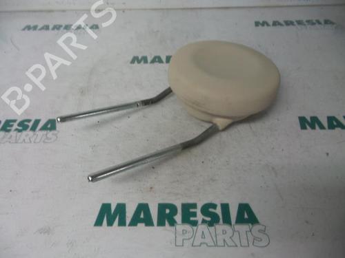Used Headrest FIAT 500 (312_) 1.2 (312AXA1A) (69 hp) 31493704