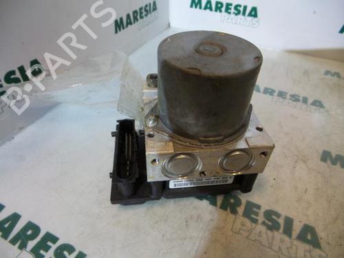 abs-pump-renault-megane-ii-estate-km01_-2003-2004-2005-2006-2007-2008-2009-2010-2011-2012-31411427 main image