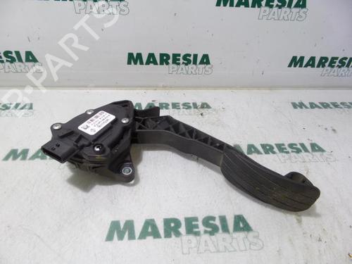 Used Electronic module RENAULT MASTER III Van (FV) 2.3 dCi 100 FWD (FV0A, FV0B, FV0G, FV0K, FV0H) (101 hp) 31483496