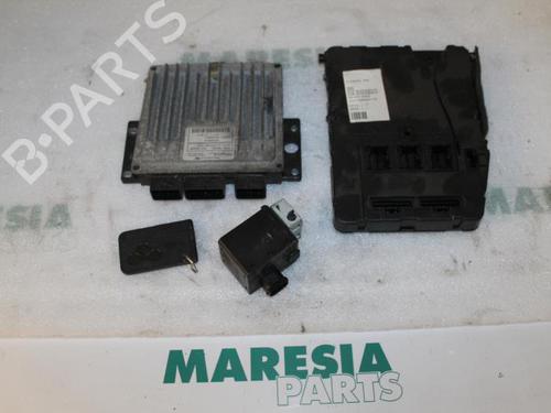 Used Engine control unit (ECU) RENAULT MEGANE II (BM0/1_, CM0/1_) 1.5 dCi (BM0F, BM0T, BM2B, CM0F, CM0T) (82 hp) 31504896