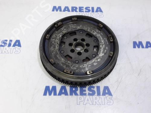 Used Flywheel Flywheel RENAULT GRAND SCÉNIC III (JZ0/1_) 1.5 dCi (JZ09, JZ0D, JZ10, JZ14, JZ1G, JZ29, JZ2C) (110 hp) 31401029 31401029