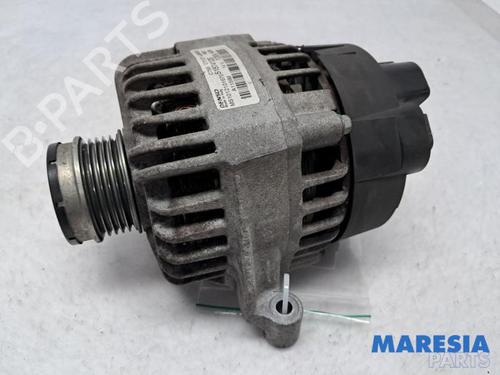 Used Alternator FIAT PANDA (312_, 319_) 0.9 (312PXG1A) (86 hp) 31500843