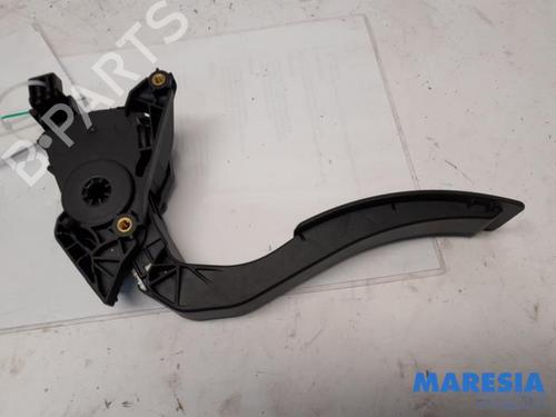 Used Pedal RENAULT CAPTUR I (J5_, H5_) 1.2 TCe 120 (118 hp) 31443085