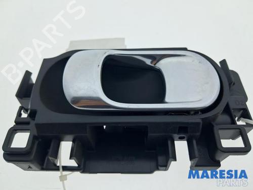 Used Rear right exterior door handle Rear right exterior door handle 38569696 38569696
