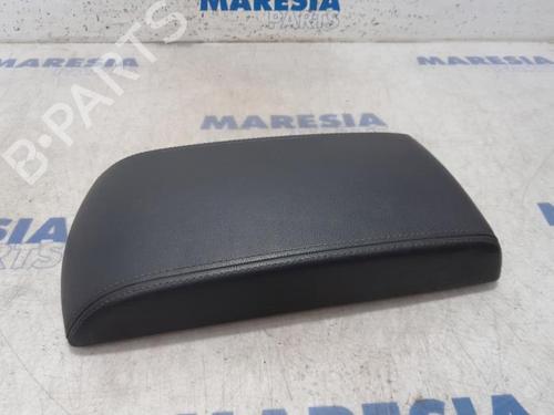 Armlæn PEUGEOT 508 SW I (8E_) 1.6 THP (156 hp) 31425146