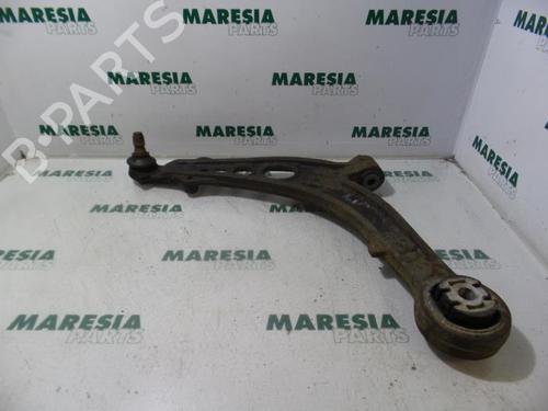 Venstre fortil bærearm LANCIA YPSILON (843_) 1.3 JTD (843.AXD11, 843.AXD1A) (70 hp) 31387760