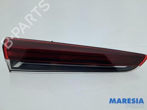 Used Left taillight Left taillight RENAULT CAPTUR II (HF_) TCe 160 (HFN1) (158 hp) 39932808 39932808