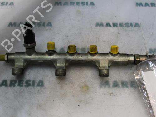 injection-rail-renault-master-ii-van-fd-1997-1998-1999-2000-2001-2002-2003-2004-2005-2006-2007-2008-2009-2010-2011-2012-2013-31484067 main image