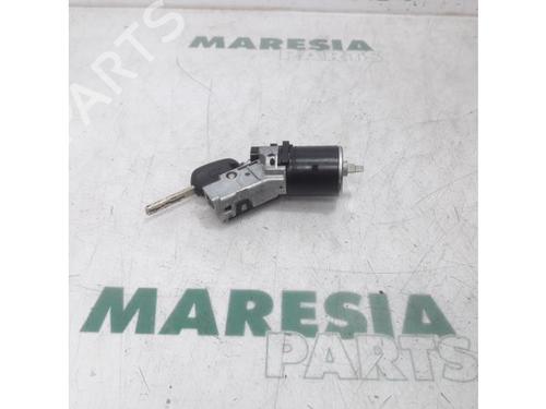 Used Ignition barrel PEUGEOT 208 I (CA_, CC_) 1.2 VTI 82 (82 hp) 31467006