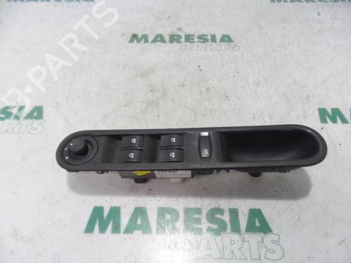 Mando RENAULT ESPACE IV (JK0/1_) 2.0 dCi (JK02, JK03) (131 hp) 31458829