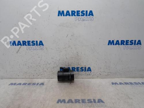 Used Mass air flow sensor RENAULT CLIO IV Grandtour (KH_) 1.5 dCi 90 (KHN3, KHN4) (90 hp) 31414019