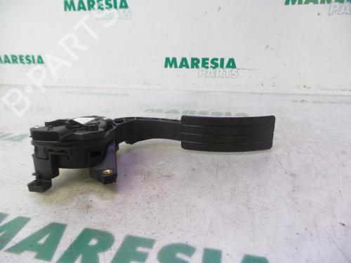 electronic-module-renault-clio-iv-bh_-2012-2013-2014-2015-2016-2017-2018-2019-2020-2021-31424749 main image