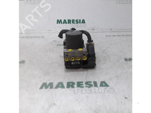 Used ABS pump CITROËN C5 III Break (RW_) 2.7 HDi (204 hp) 31490155