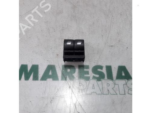 Comutador CITROËN C4 CACTUS 1.6 BlueHDi 100 (99 hp) 31487871