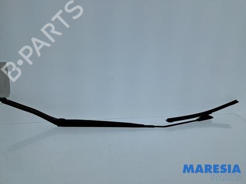 Used Front windshield wiper arm Front windshield wiper arm 36877796 36877796