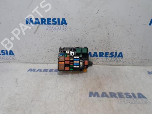 Used Fuse box CITROËN C4 CACTUS 1.2 THP 110 (110 hp) 31473622