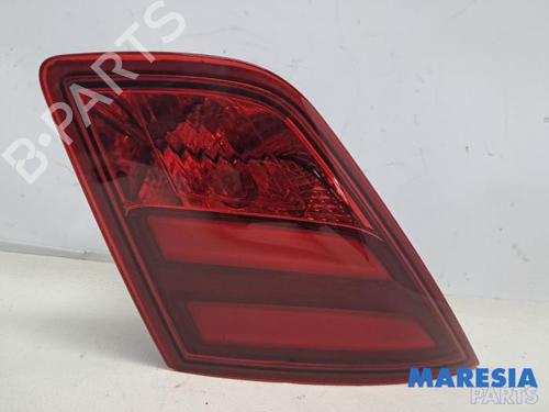 Used Right taillight Right taillight PEUGEOT 308 II (LB_, LP_, LW_, LH_, L3_) 1.6 THP 125 (125 hp) 32011907 32011907
