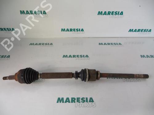 Used Right front driveshaft RENAULT LAGUNA II Grandtour (KG0/1_) 1.9 dCi (KG0G) (120 hp) 31480543