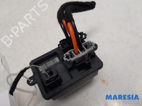 Used Electronic sensor PEUGEOT 3008 II SUV (MC_, MR_, MJ_, M4_) 1.2 THP/ PureTech 130 (MRHNSM, MRHNSU, MRHNSJ, MRHNYW,... (131 hp) 31481696