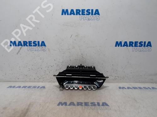 Used Climate control PEUGEOT 208 II (UB_, UP_, UW_, UJ_) 1.2 PureTech 100 (101 hp) 31518015