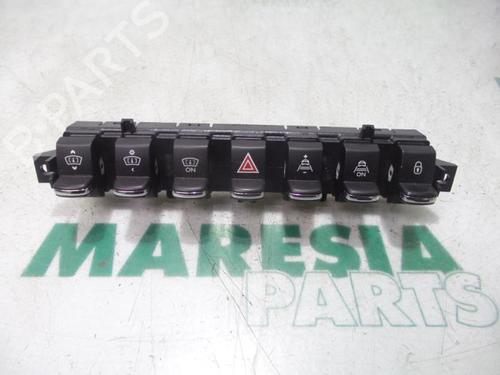 Used Switch Switch PEUGEOT 3008 I MPV (0U_) 1.6 HDi (114 hp) 31432164 31432164