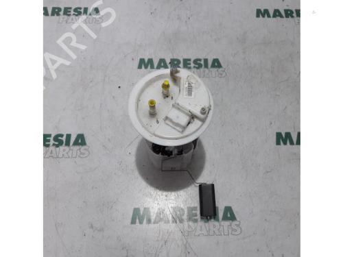 Used Fuel pump FIAT 500 (312_) 0.9 (312AXG1A, 312.AXG11) (86 hp) 31389903