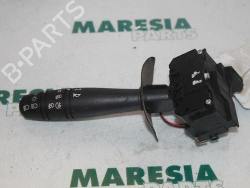 Used Steering column stalk RENAULT CLIO II (BB_, CB_) 1.4 16V (B/CB0L) (95 hp) 31473370