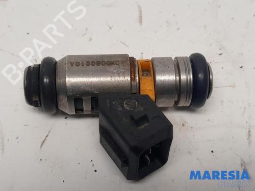 Used Injector FIAT 500 (312_) 1.2 (312AXA1A) (69 hp) 31483563